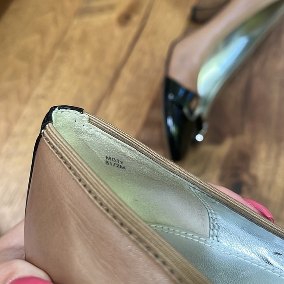 Tahari Woman’s Leather Upper Heels - Picture 7 of 7